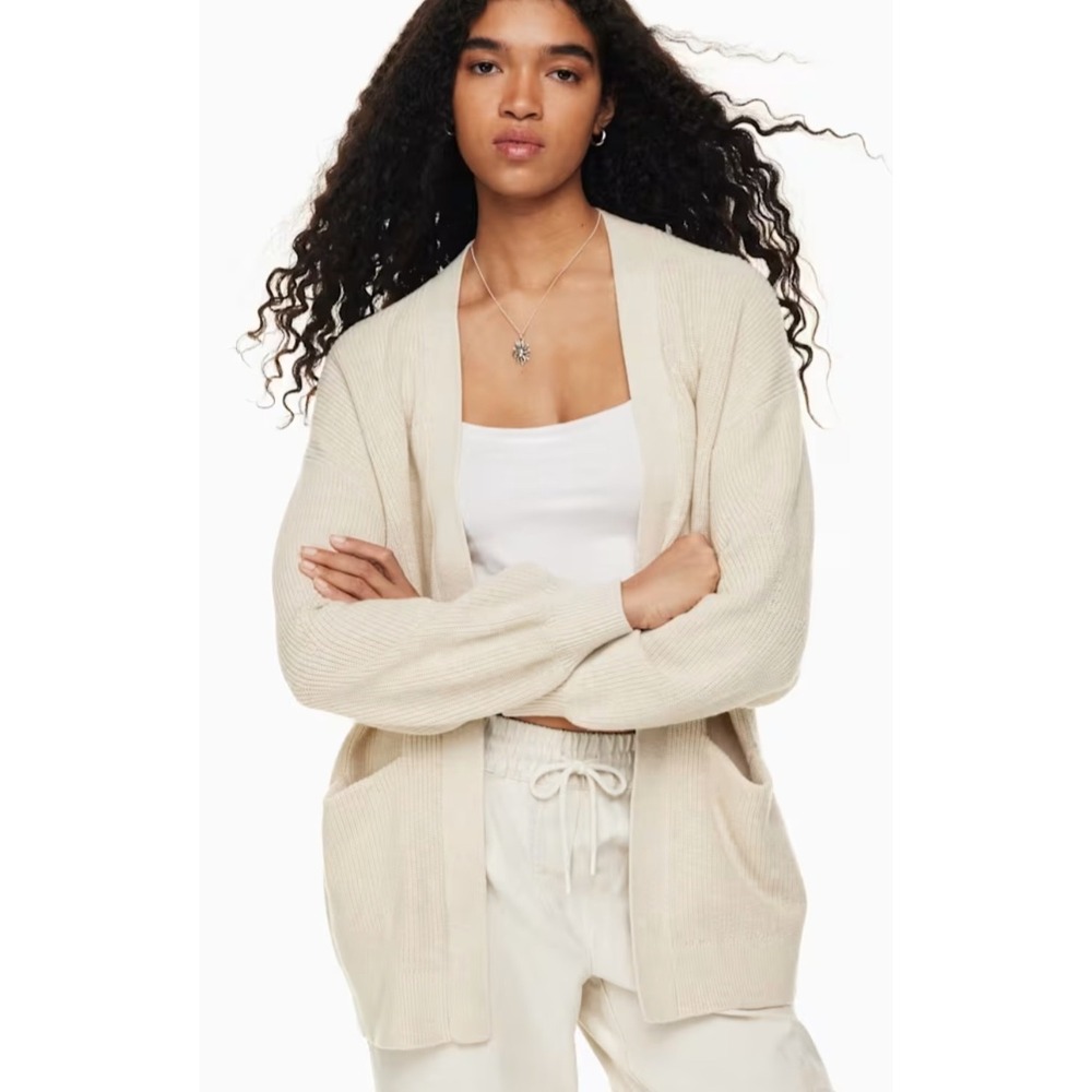 Wilfred Free Aritzia Merino Cream OldMoney Pockets Cardigan sz XS-M Petite READ